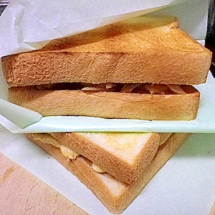 切らない大きいサンドイッチを出先で上手に食べるコツ レシピ 作り方 By Johnny Bean 楽天レシピ 切らない大きいサンドイッチを出先で上手に食べるコツ レシピ 作り方 By Johnny Bean 楽天レシピ